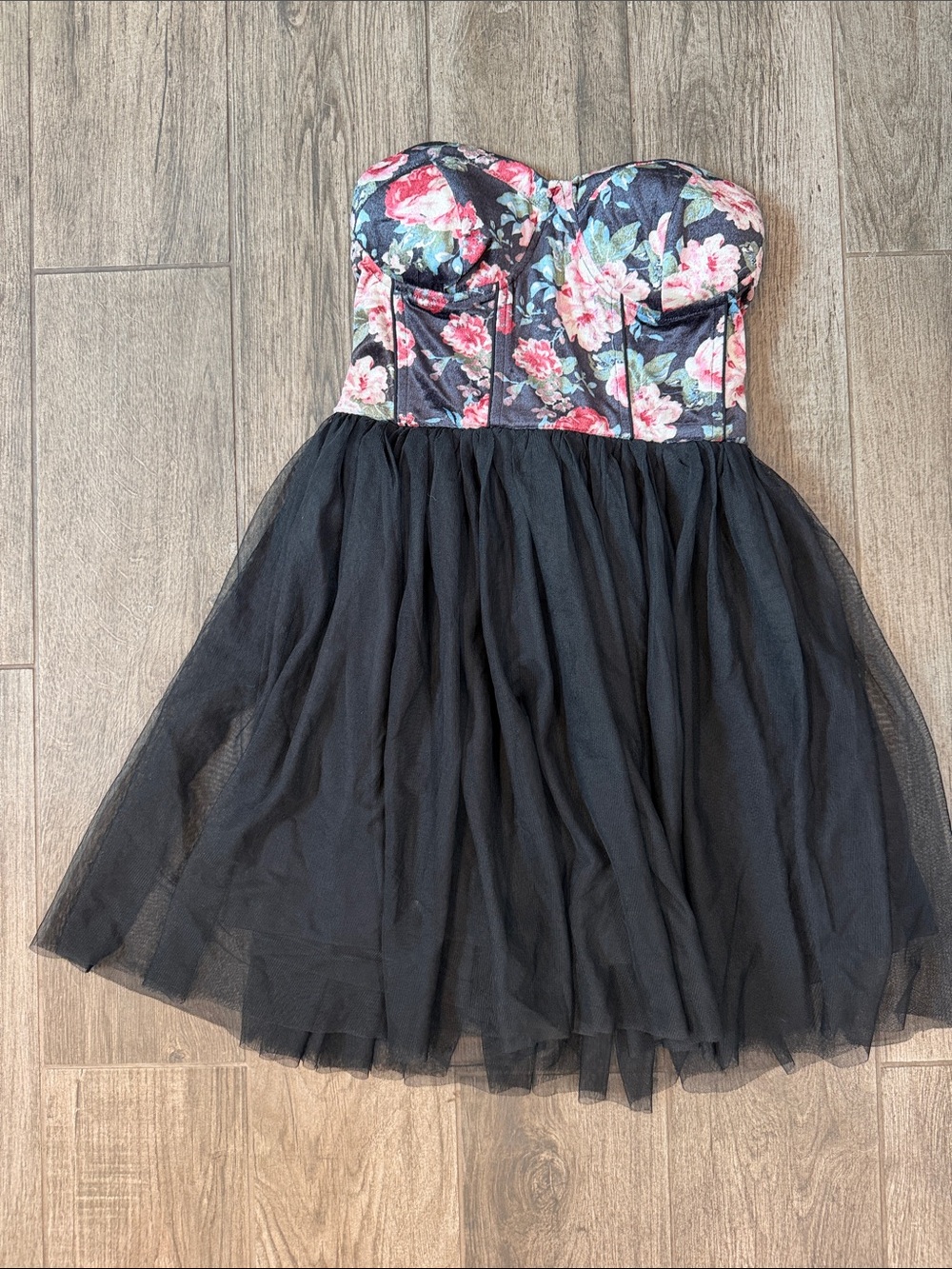 NWT Hollister Strapless Black Tulle Dress with Floral Corset Bodice - Picture 2 of 6